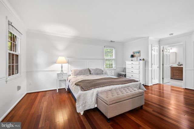 7362 CLIFTON RD, Clifton, VA 20124