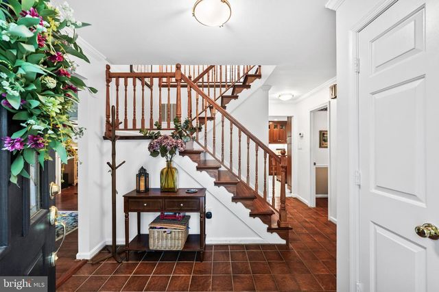 7362 CLIFTON RD, Clifton, VA 20124