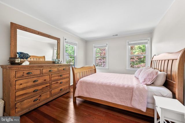7362 CLIFTON RD, Clifton, VA 20124