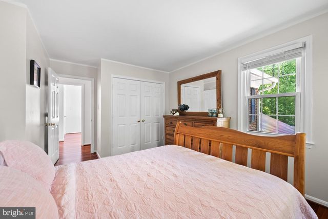 7362 CLIFTON RD, Clifton, VA 20124