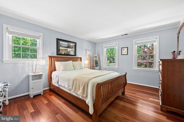 7362 CLIFTON RD, Clifton, VA 20124