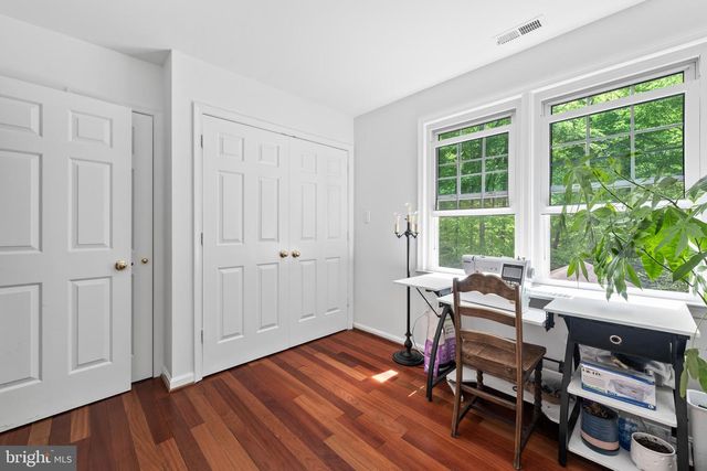 7362 CLIFTON RD, Clifton, VA 20124