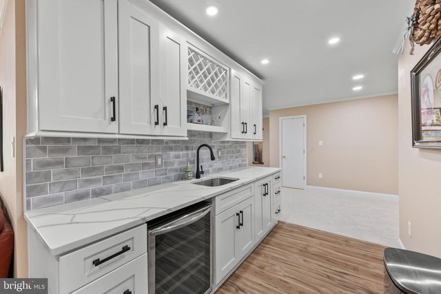 7362 CLIFTON RD, Clifton, VA 20124