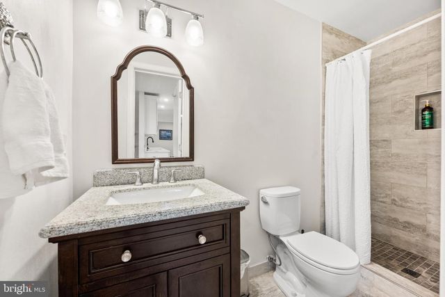 7362 CLIFTON RD, Clifton, VA 20124