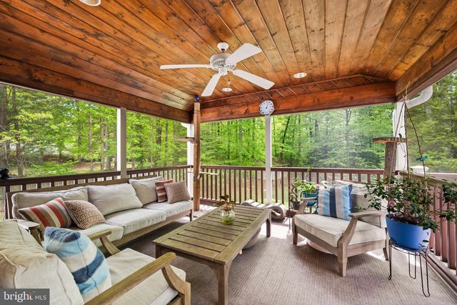 7362 CLIFTON RD, Clifton, VA 20124