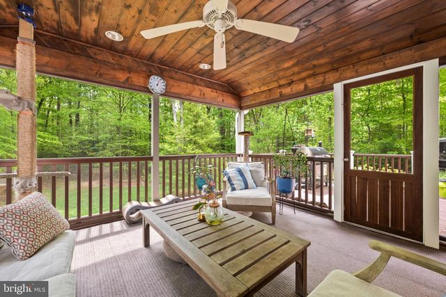 7362 CLIFTON RD, Clifton, VA 20124
