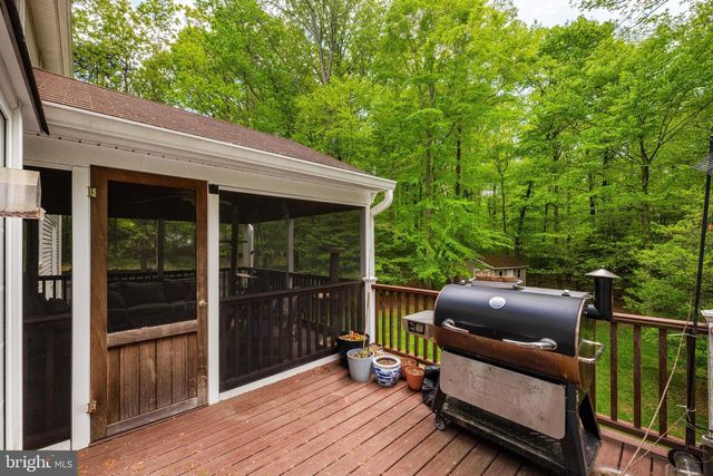 7362 CLIFTON RD, Clifton, VA 20124