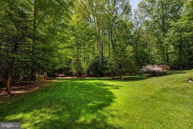 7362 CLIFTON RD, Clifton, VA 20124