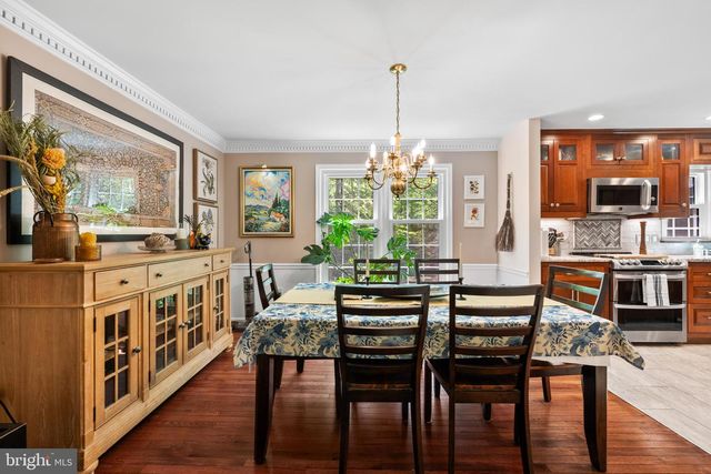 7362 CLIFTON RD, Clifton, VA 20124