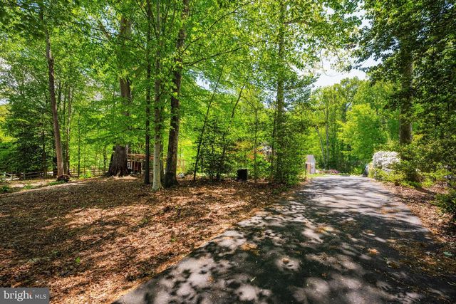 7362 CLIFTON RD, Clifton, VA 20124