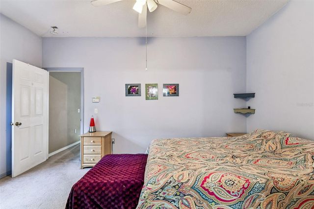 8127 N PACKWOOD AVENUE, Tampa, FL 33604