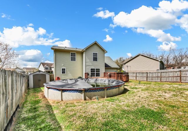 3439 Queensbury Rd, Clarksville, TN 37042