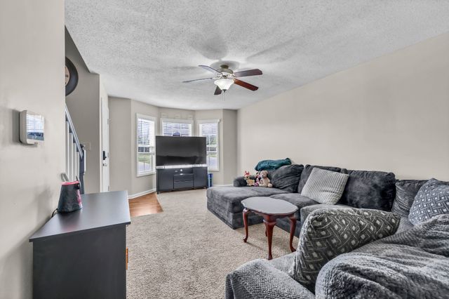 3439 Queensbury Rd, Clarksville, TN 37042