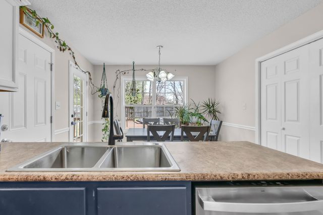 3439 Queensbury Rd, Clarksville, TN 37042