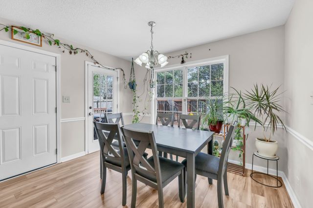 3439 Queensbury Rd, Clarksville, TN 37042