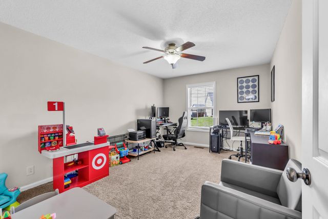 3439 Queensbury Rd, Clarksville, TN 37042