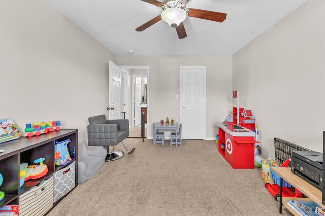 3439 Queensbury Rd, Clarksville, TN 37042