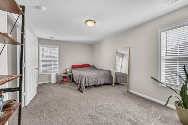 3439 Queensbury Rd, Clarksville, TN 37042