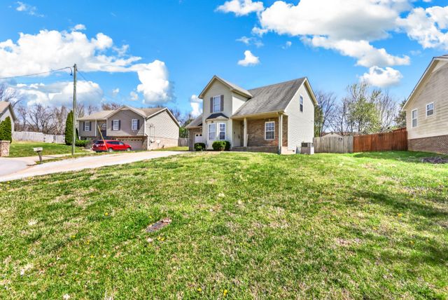 3439 Queensbury Rd, Clarksville, TN 37042