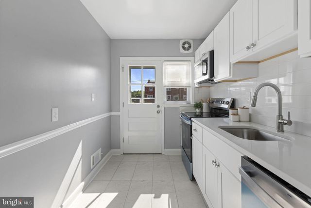 912 WILTON DR, Baltimore, MD 21227