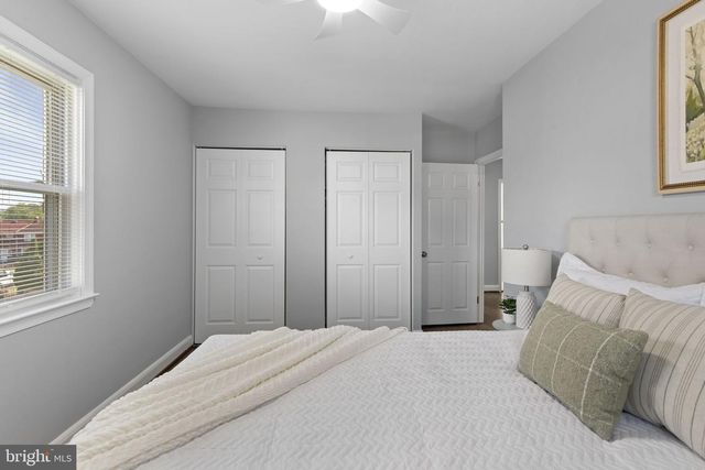 912 WILTON DR, Baltimore, MD 21227