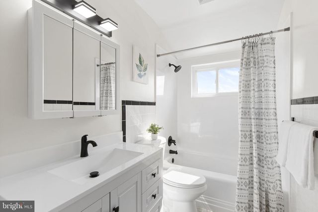 912 WILTON DR, Baltimore, MD 21227