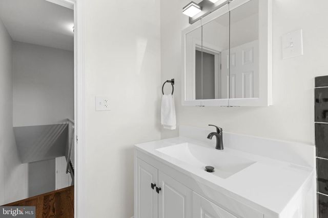 912 WILTON DR, Baltimore, MD 21227