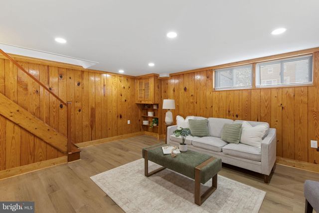 912 WILTON DR, Baltimore, MD 21227
