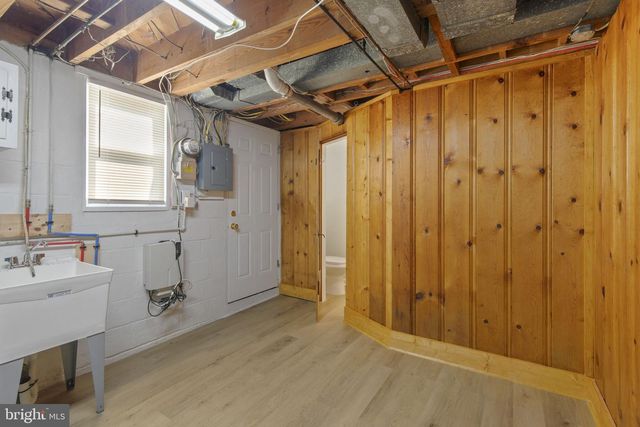 912 WILTON DR, Baltimore, MD 21227