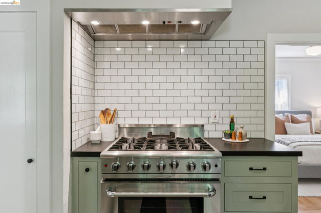 3101 Sheffield Ave, Oakland, CA 94602