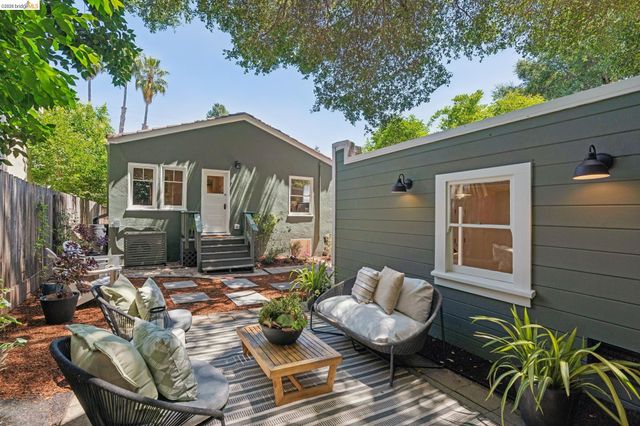 3101 Sheffield Ave, Oakland, CA 94602