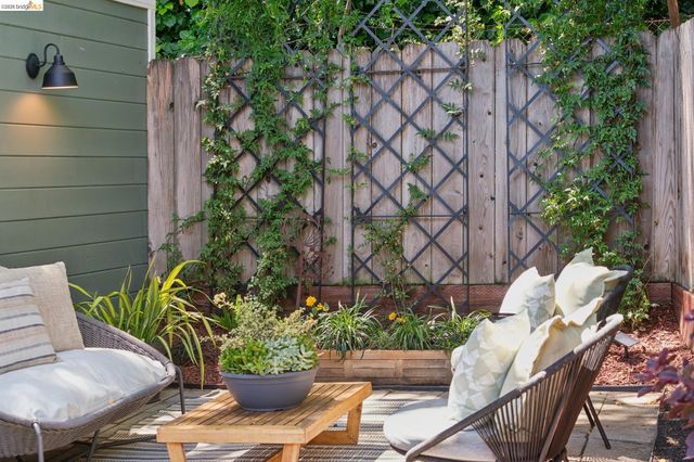 3101 Sheffield Ave, Oakland, CA 94602