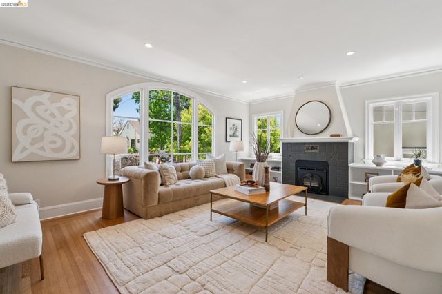 3101 Sheffield Ave, Oakland, CA 94602