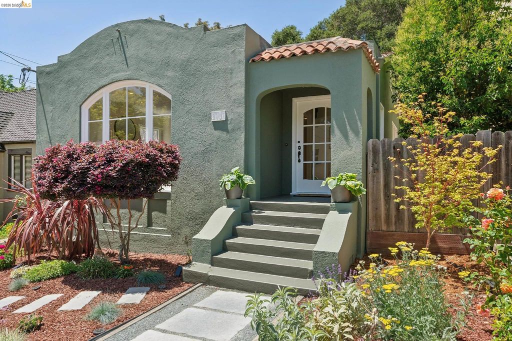 3101 Sheffield Ave, Oakland, CA 94602
