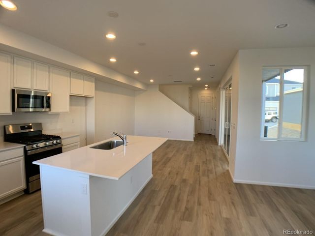 22891 E Stanford Lane A, Aurora, CO 80015