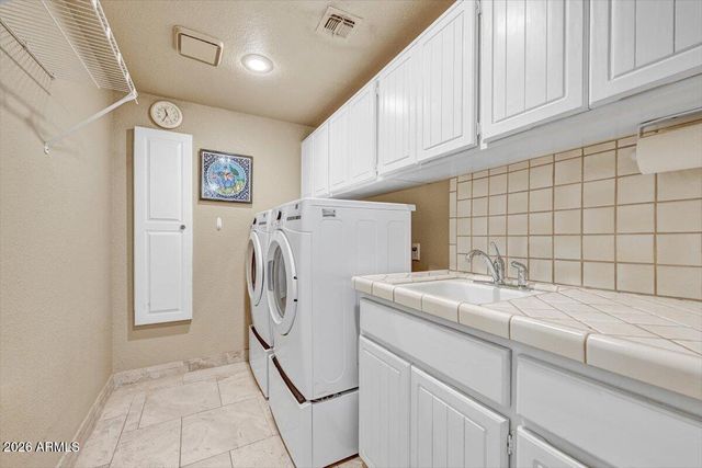 9790 N Invergordon Road, Paradise Valley, AZ 85253