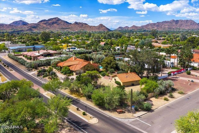 9790 N Invergordon Road, Paradise Valley, AZ 85253