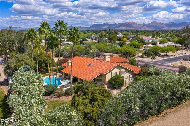 9790 N Invergordon Road, Paradise Valley, AZ 85253