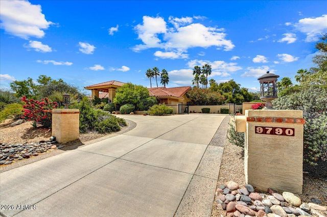 9790 N Invergordon Road, Paradise Valley, AZ 85253