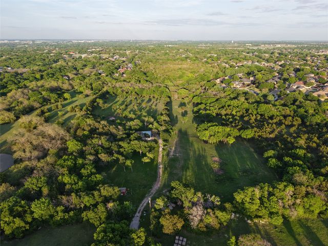 721 Rayburn Drive, Desoto, TX 75115