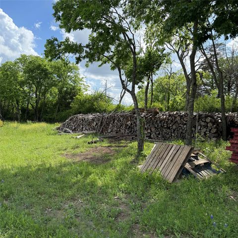 721 Rayburn Drive, Desoto, TX 75115