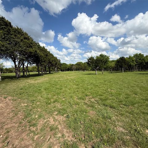 721 Rayburn Drive, Desoto, TX 75115