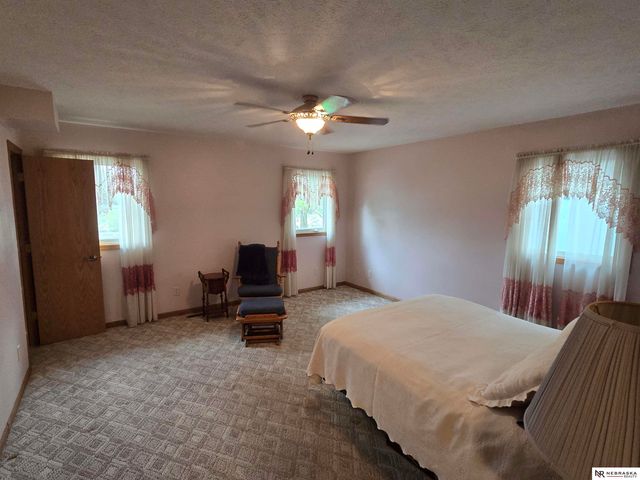 35 E Sandy Ridge Road, Columbus, NE 68601