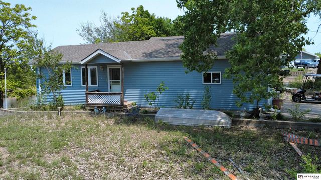 35 E Sandy Ridge Road, Columbus, NE 68601