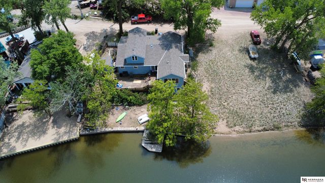 35 E Sandy Ridge Road, Columbus, NE 68601