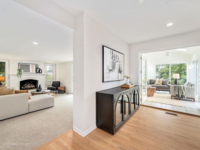 1139 Hampshire Court, Schaumburg, IL 60193