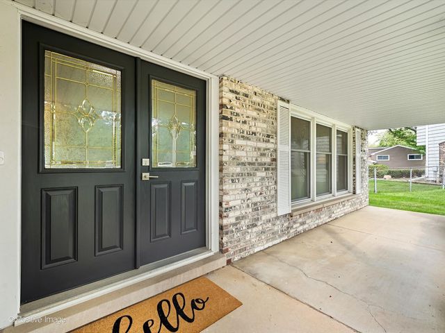 1139 Hampshire Court, Schaumburg, IL 60193