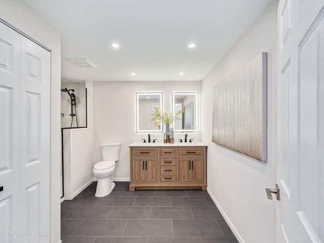 1139 Hampshire Court, Schaumburg, IL 60193