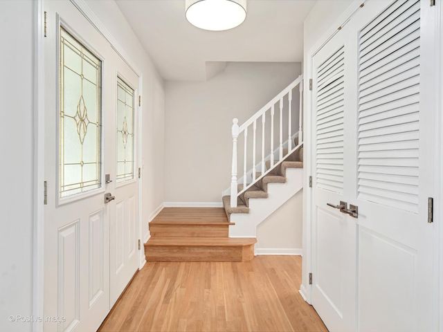 1139 Hampshire Court, Schaumburg, IL 60193