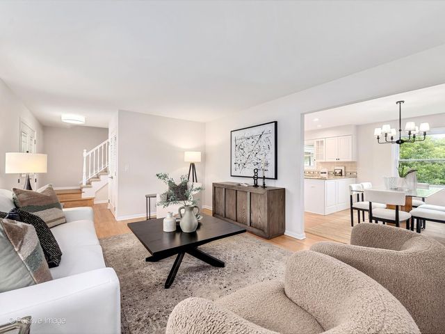 1139 Hampshire Court, Schaumburg, IL 60193